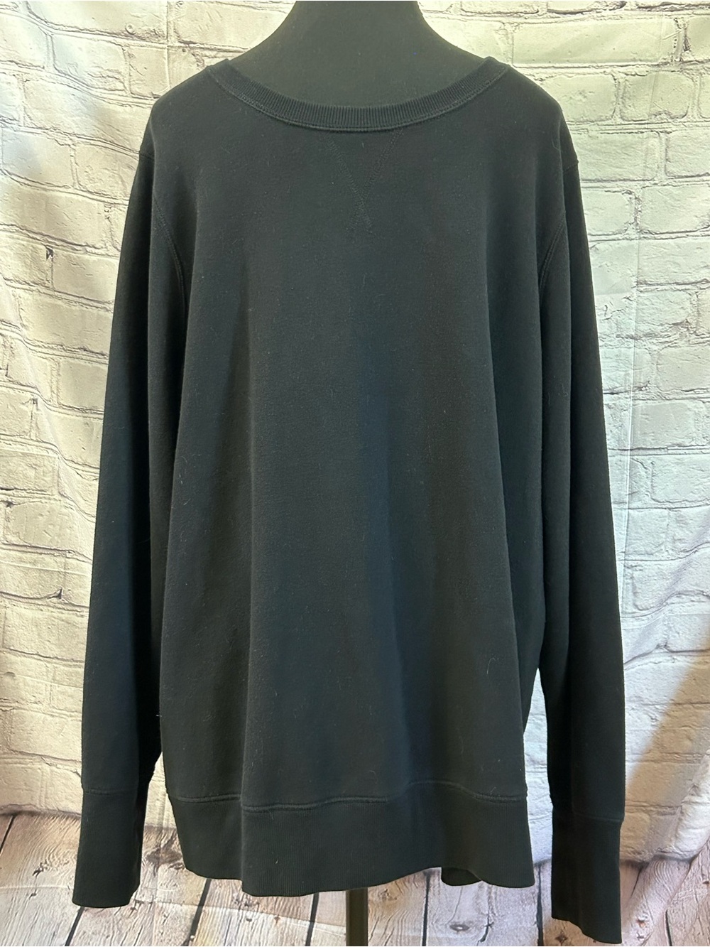 tek gear Black Crewneck Sweater - Men's Lightweight Pullover